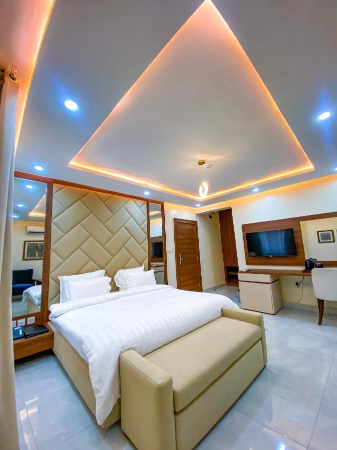 Plush Hotel,Abuja Exteriér fotografie