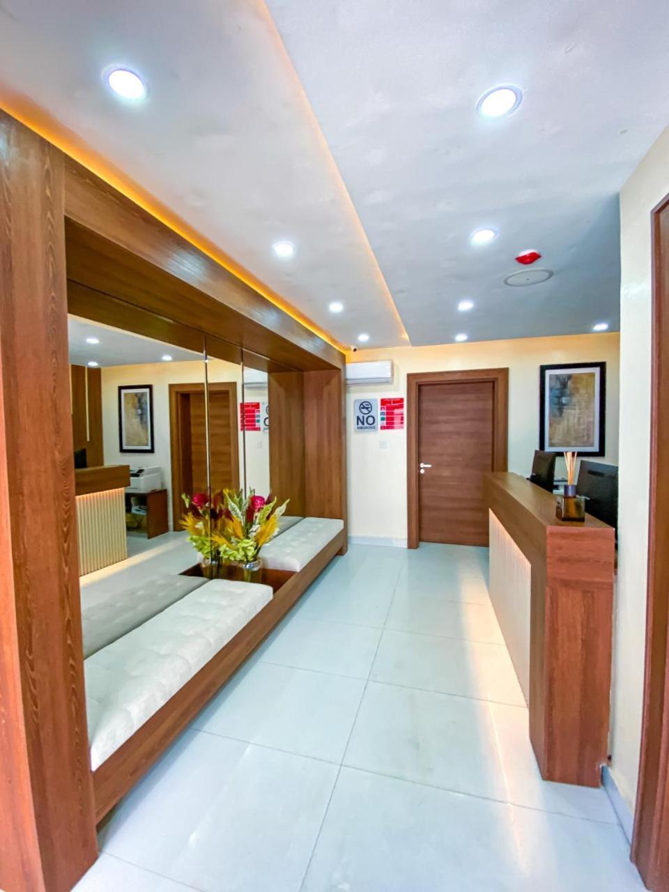 Plush Hotel,Abuja Exteriér fotografie